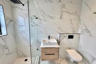 4 Bedroom Property for Sale in Sandown Western Cape